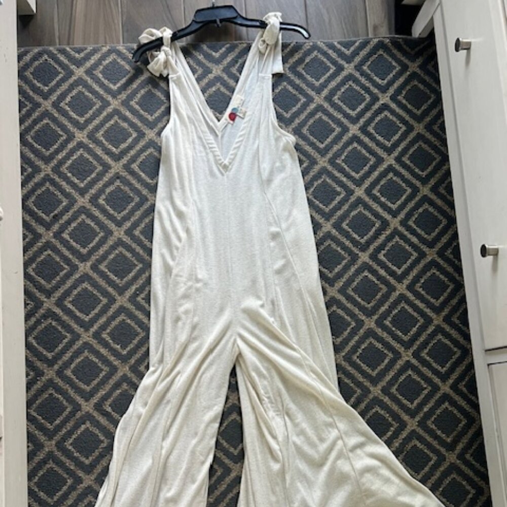 BNWOT FREE PEOPLE BEACH COVER